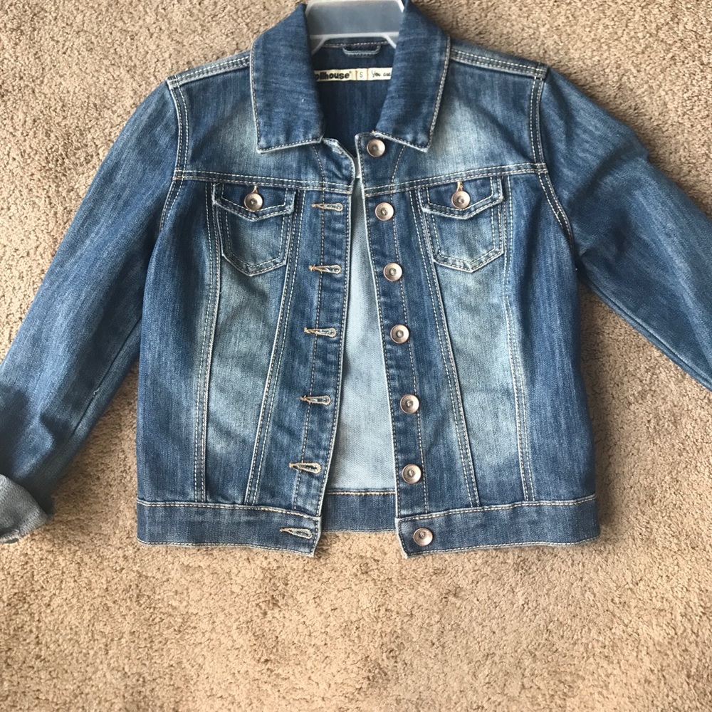 Dark wash jean jacket